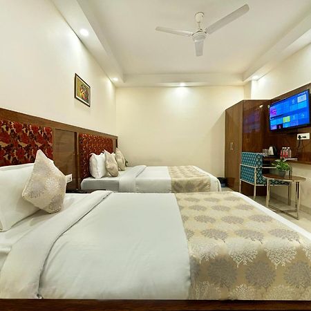 Hotel Emblem Suites- Near Delhi Airport New Delhi Exteriör bild