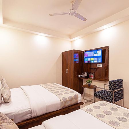 Hotel Emblem Suites- Near Delhi Airport New Delhi Exteriör bild