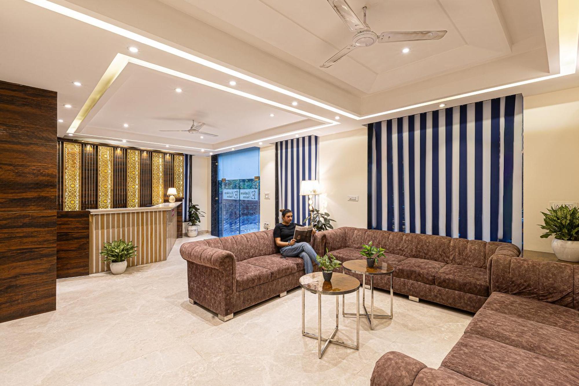 Hotel Emblem Suites- Near Delhi Airport New Delhi Exteriör bild